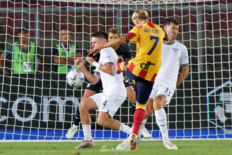 在同一赛季 在同一赛季